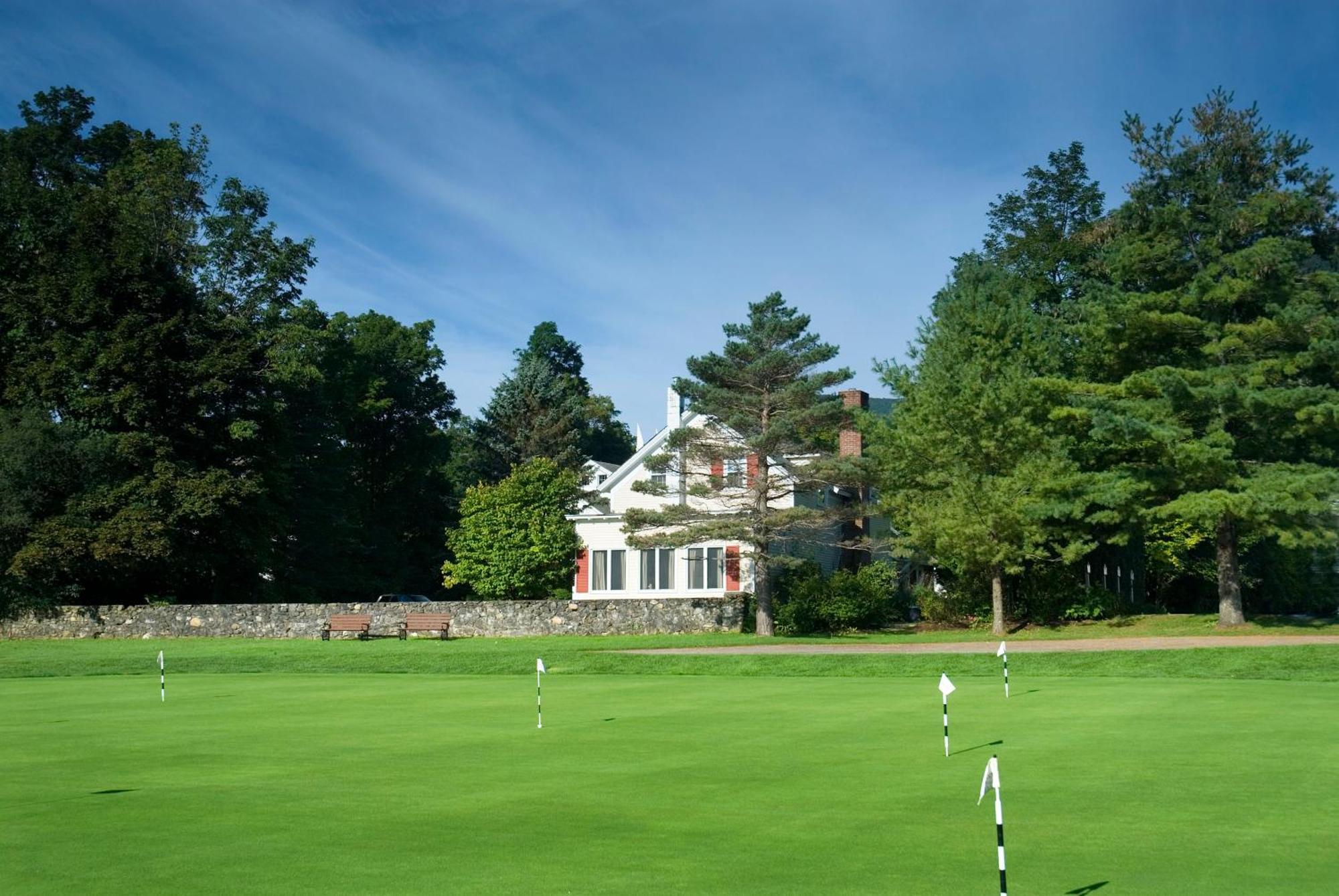 The Equinox Golf Resort & Spa Manchester Eksteriør billede